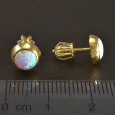 Goldene Ohrstecker mit Opal 585
