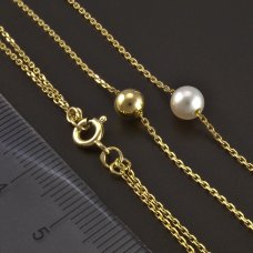 Halskette mit Kugel und Perle