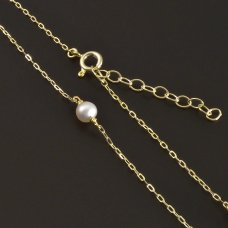 Goldkette mit Perlen