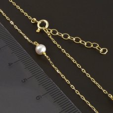 Goldkette mit Perlen