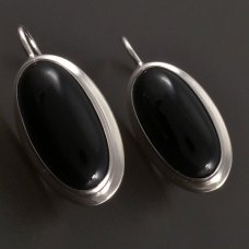 Silberohrringe mit schwarzem Onyx