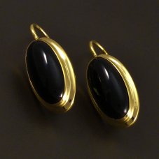 Gold Ohrringe mit schwarzem Onyx