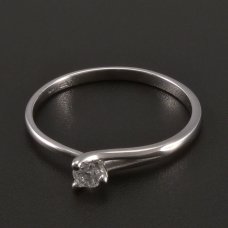Weißgold-Ring- ein Diamant